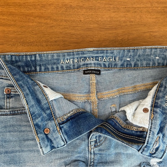 American Eagle “Super Stretch” Jean Shorts - Picture 3 of 3
